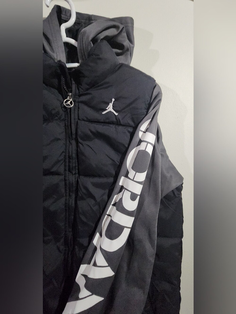 Air Jordan Boys Jacket With Hood Size L 12-13 Years Old - Picture 2 of 4